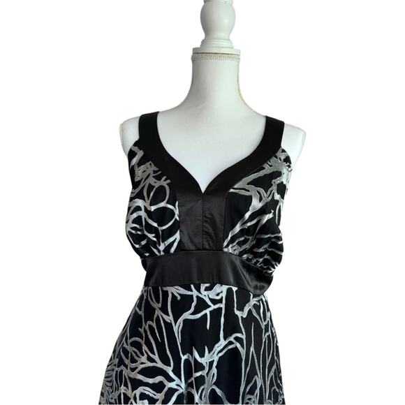 Lane Bryant - Elegant Black and White Floral Dress, Size18, NWT - Picture 3 of 12